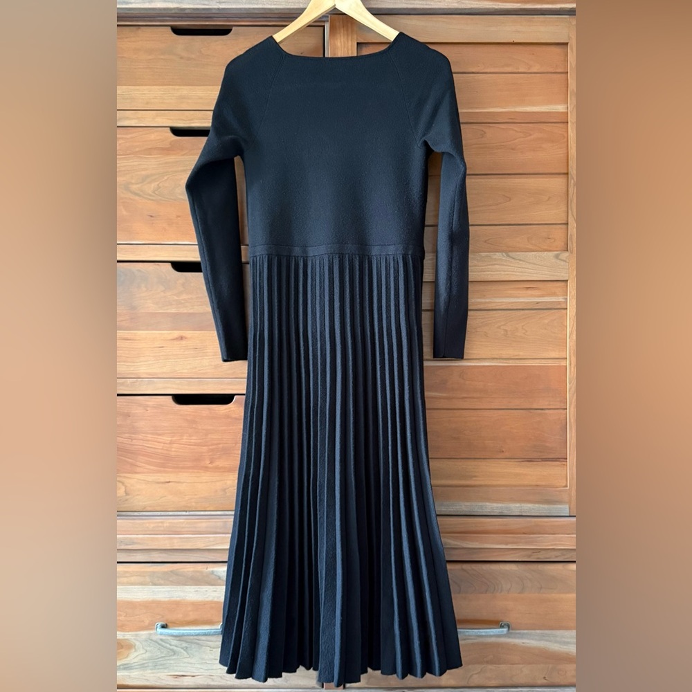 Ann Taylor Pleated V Neck Midi Sweater Dress Size M - Picture 4 of 5